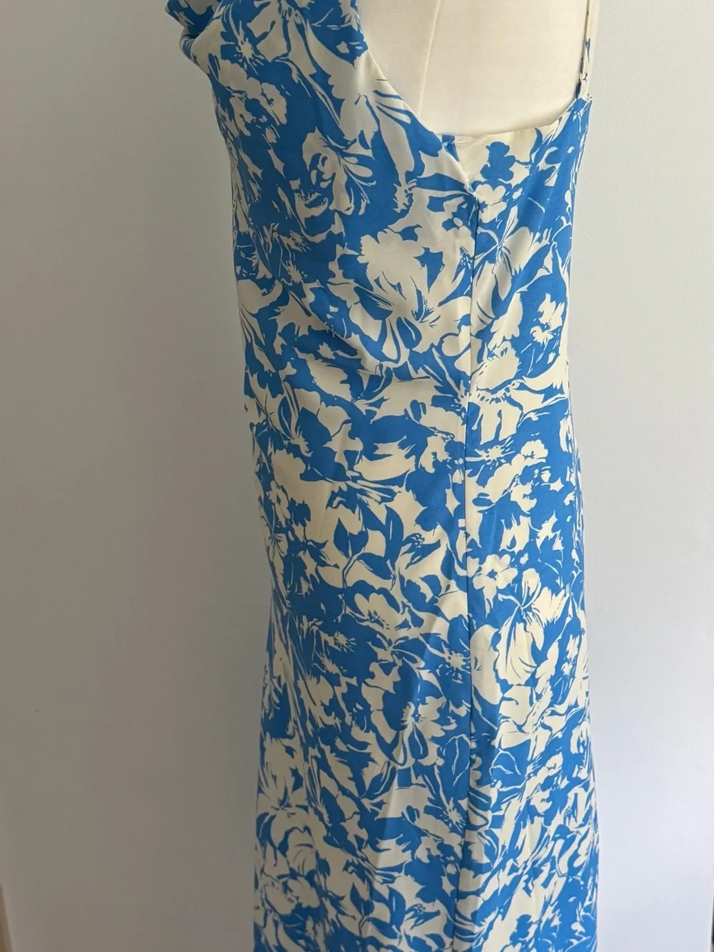 Petal & Pup Blue and White One-Shoulder Floral Slip Dress - Picture 5 of 8